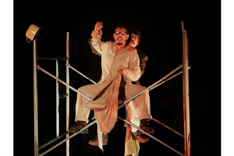 Imagen de la obra "La razón blindada", de la compañía de teatro La luciérnaga, que se presentará el próximo martes 24 de septiembre en el Teatro invisible. / Cortesía Festival de Teatro de Manizales