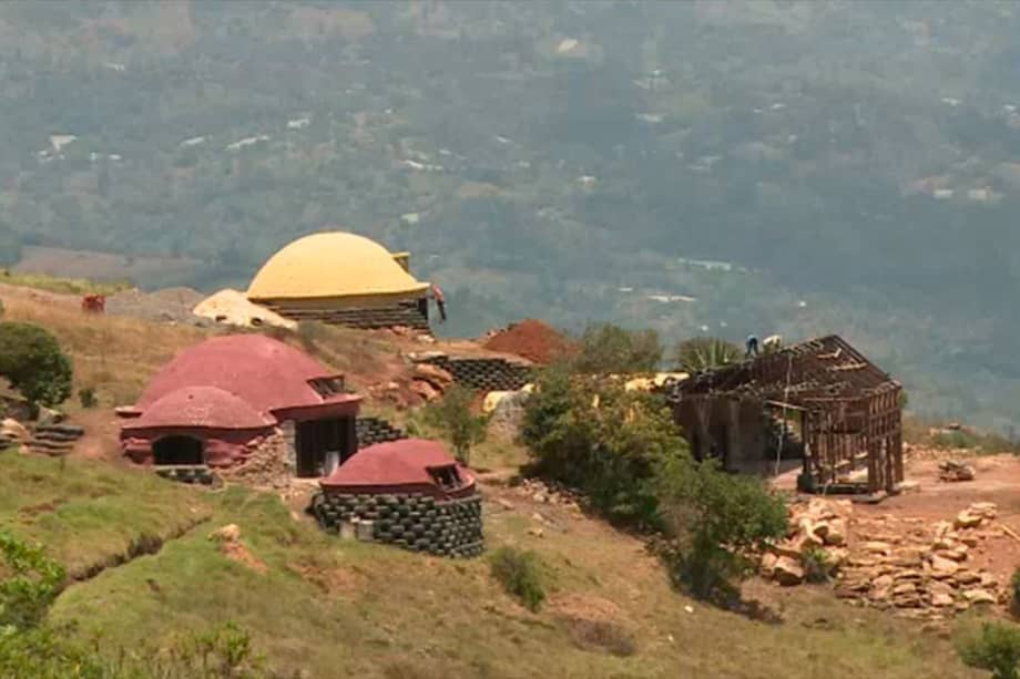 ¿Iglús en Colombia? Sí, pero de llantas de desecho