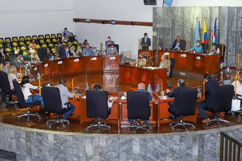 El proyecto, cuya ponente es la senadora Esperanza Andrade, propone subirle los honorarios a los concejales, sobre todo los de cuarta, quinta y sexta categoría.