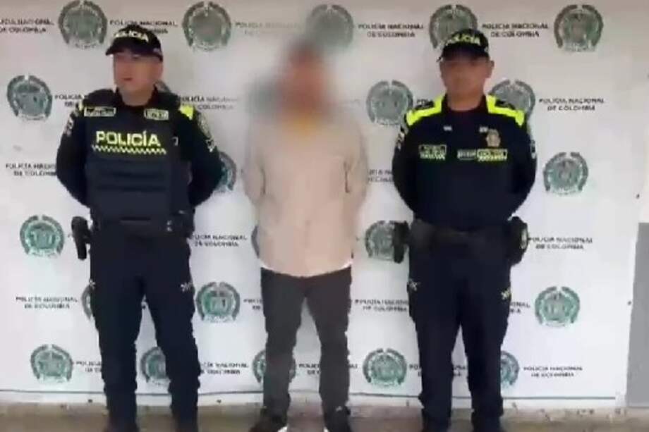 El sujeto es requerido por la justicia del Perú por delitos contra el Patrimonio y hurto agravado. Fue capturado en la localidad de Usme