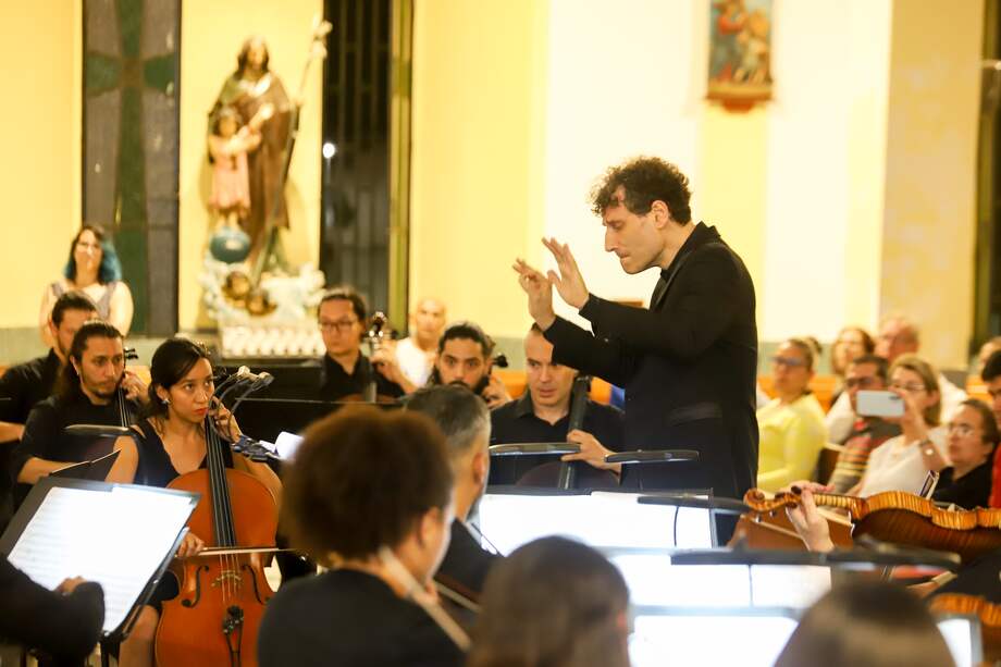 “Durante esta temporada festiva, llevaremos a toda la ciudad a disfrutar un viaje especial para descubrir planetas musicales fascinantes, eclécticos y mágicos”.