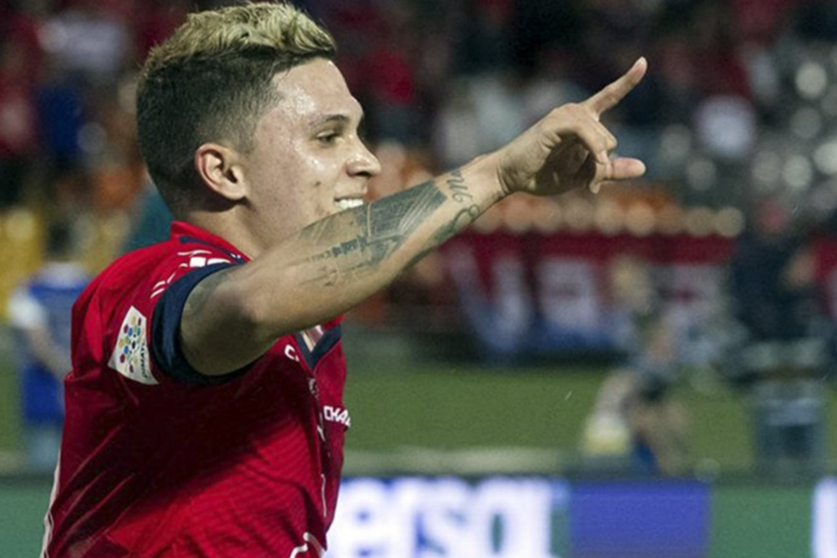 El antioqueño (dere.) ha entrenado con el resto del grupo Millonario. / River Plate