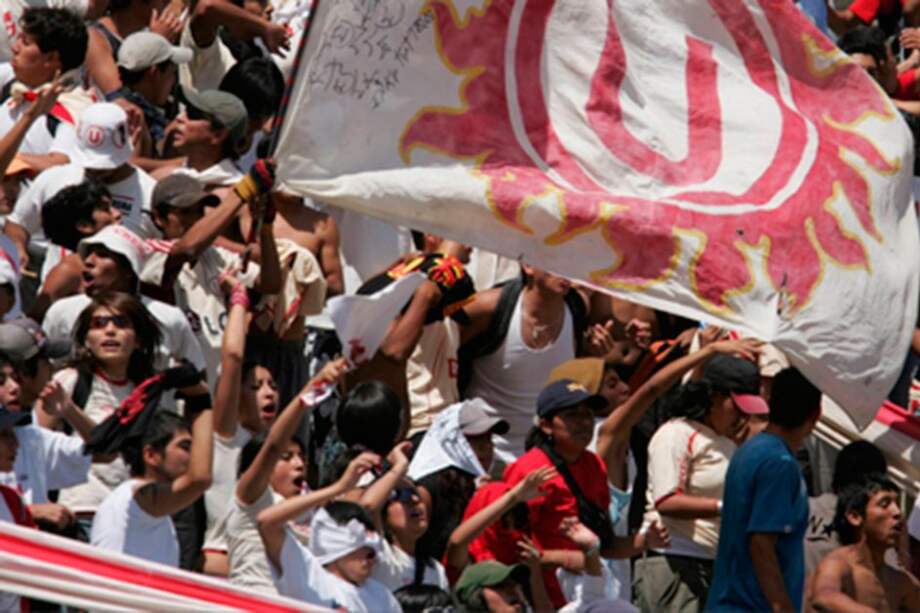 Barras bravas en Perú. / Tomada de elcomercio.pe