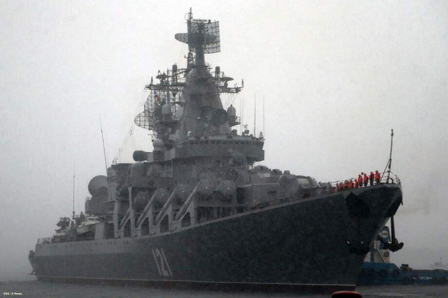 De Rusia viene un barco cargado de...