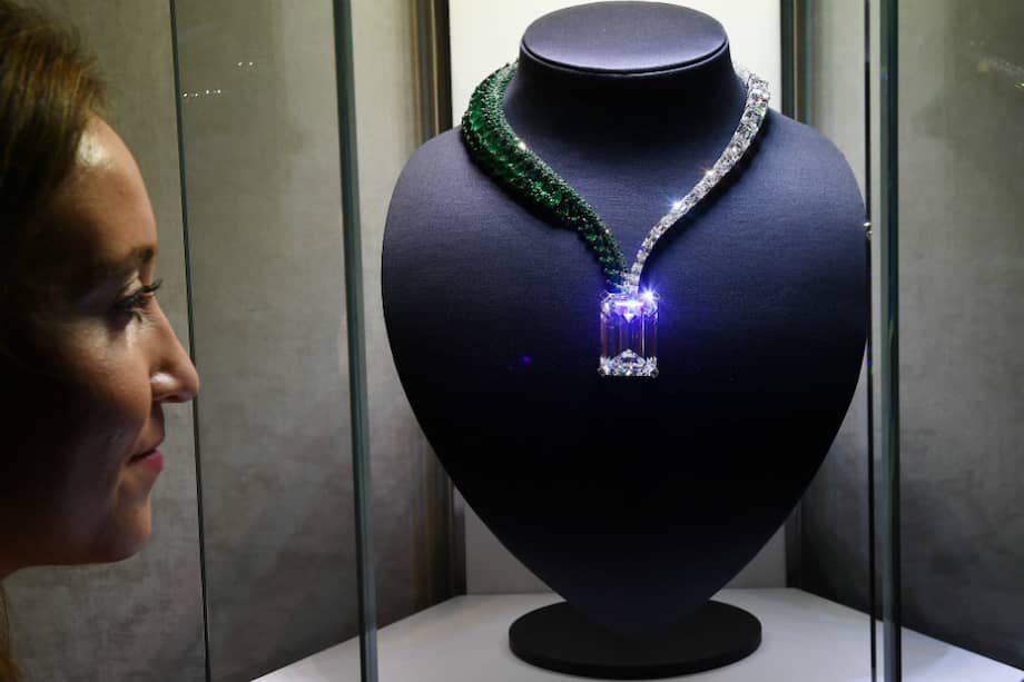 El diamante, que se subastará el próximo 14 de noviembre, es el de mayor tamaño y perfección. / EFE