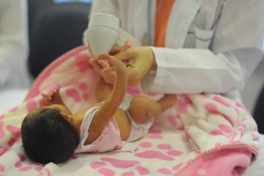 A pesar de los múltiples beneficios que tiene ampliar la licencia de maternidad para las mujeres y los bebés en términos de salud, los costos adicionales son problemáticos, pues las mujeres entre 18 y 30 años tienen peores resultados laborales. / iStock