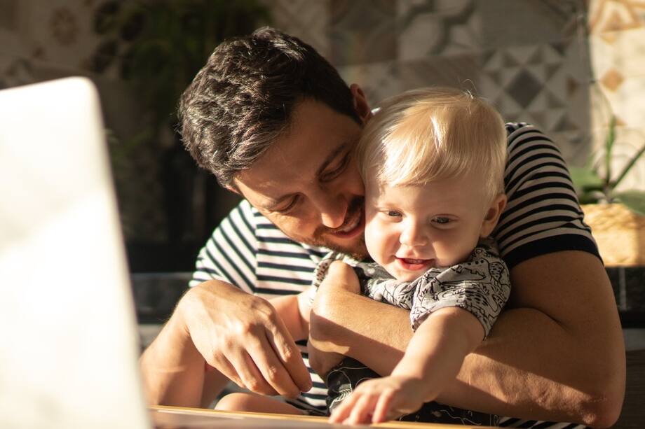 Otros análisis estiman que entre el ocho y el diez por ciento de los hombres sufren de depresión durante el periodo de transición a la paternidad.