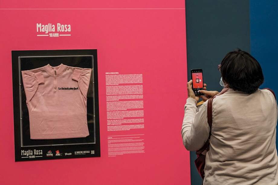 En el museo egipcio de Turín está expuesta la camiseta que identifica al líder de la genera de la carrera italiana.
