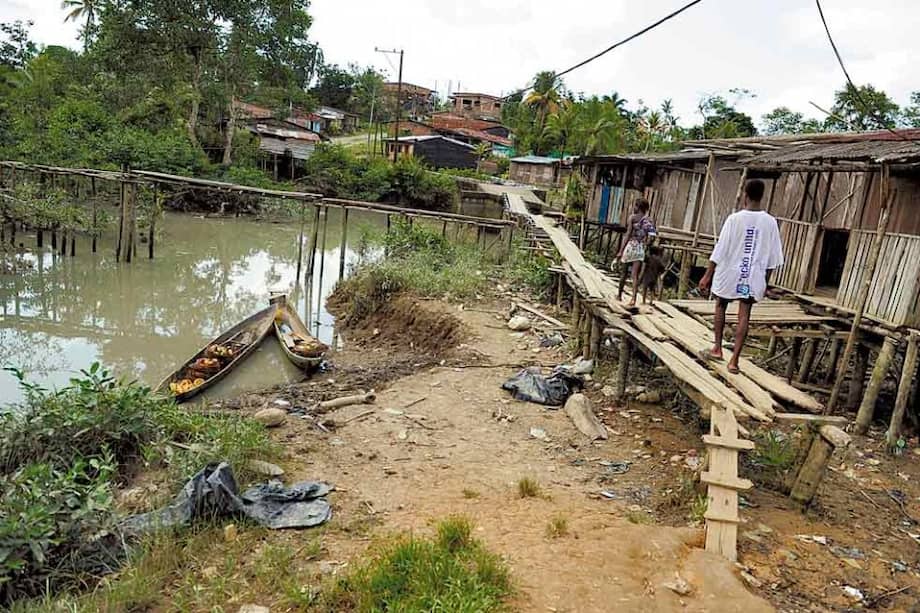 El Pacífico colombiano es una región olvidada por el Estado, cuyos habitantes viven bajo la amenaza de la violencia. / Archivo El Espectador