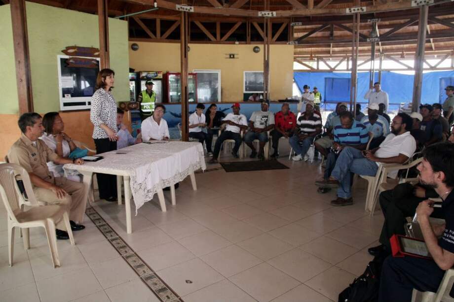 Canciller explica a sanandresanos estrategia del gobierno frente al fallo