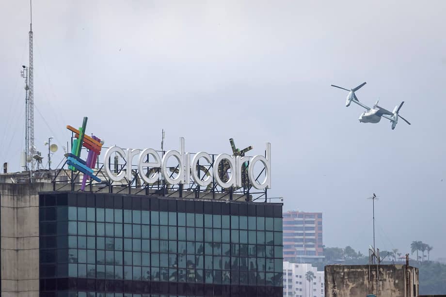 Un helicóptero Bell Boeing V-22 Osprey de Estados Unidos durante un simulacro este sábado, en Caracas (Venezuela).