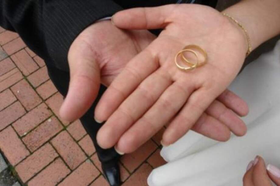 Guatemala aprueba ley para elevar de 14 a 18 años la edad mínima para casarse