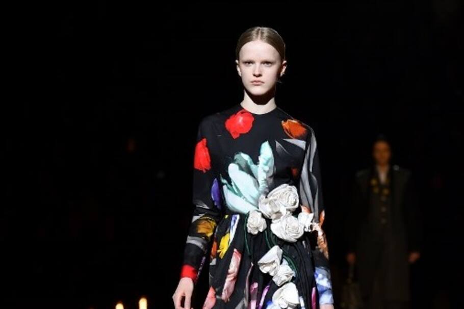 A model presents a creation during the Prada women's Fall/Winter 2019/2020 collection fashion show, on February 21, 2019 in Milan. (Photo by Marco BERTORELLO / AFP)