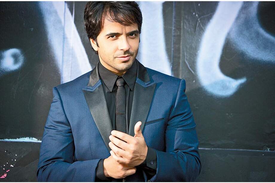 Luis Fonsi seleccionó quince canciones, que incluyó en su nuevo material remasterizado en los estudios Abbey Road. / Cortesía Universal Music