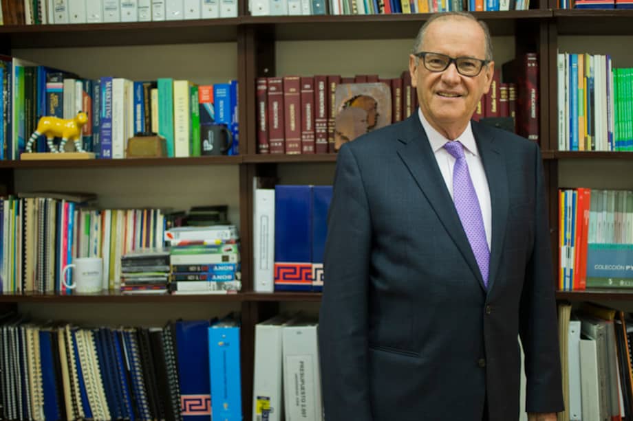 Su trayectoria estuvo marcada por la conexión entre empresa y academia, con impacto directo en el desarrollo del Valle del Cauca.