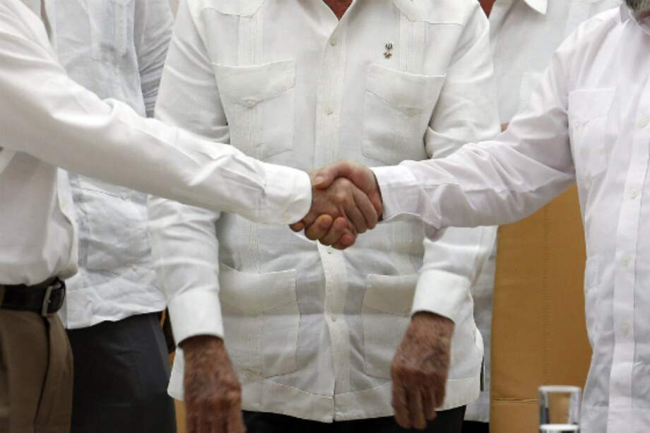 OCDE calcula que economía colombiana crecería 2,2% en 2017 gracias a acuerdo de paz