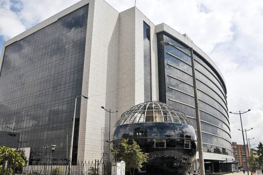 Fachada del centro comercial Gran Estación II etapa, en donde funcionan las oficinas de la Contraloría General de la Nación. / Archivo