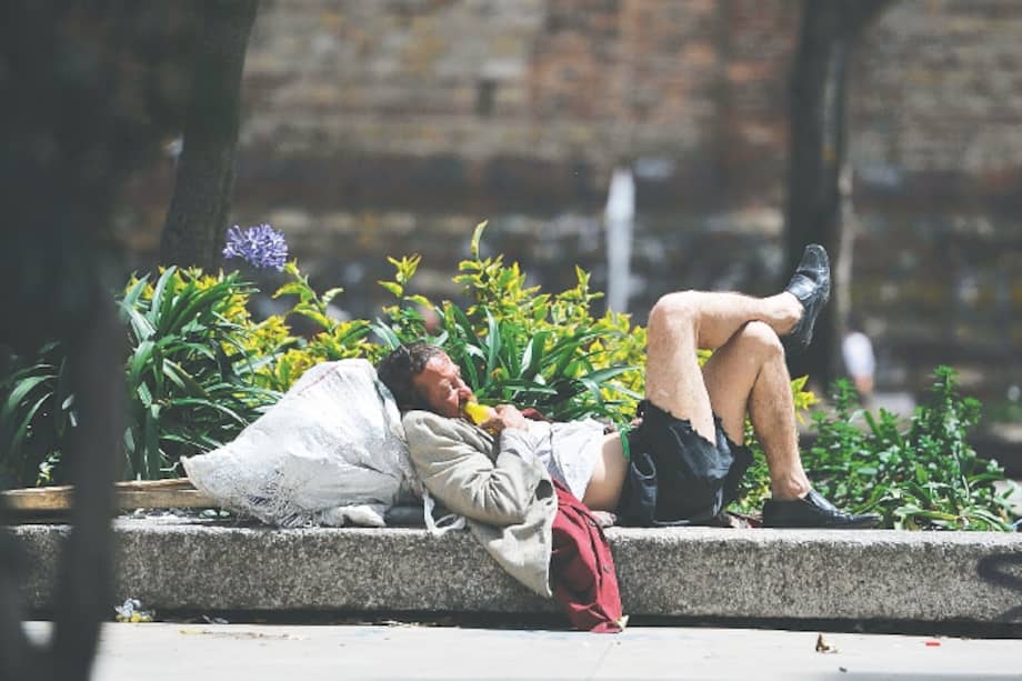 Tras la intervención del Bronx, centenares de habitantes de calle se dispersaron por el centro. / Archivo