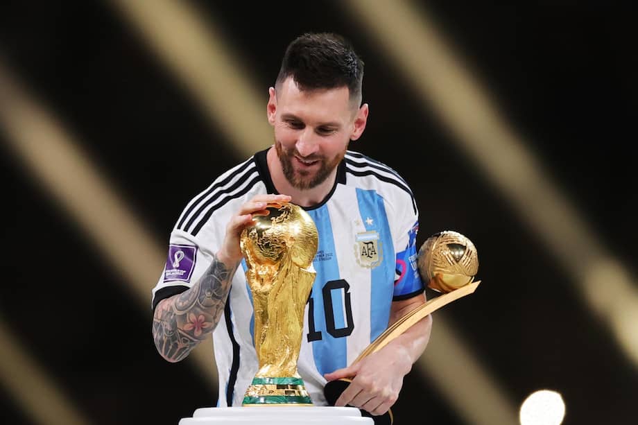 Lionel Messi con la Copa del Mundo.