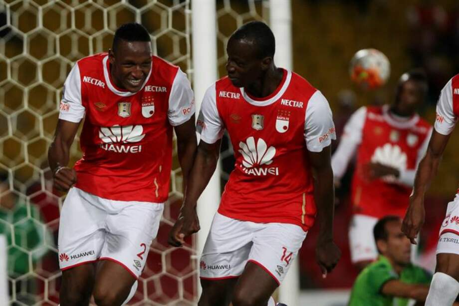 Yerry Mina anotó dos goles en la victoria de Santa Fe por 3-0 sobre Oriente Petrolero. / EFE