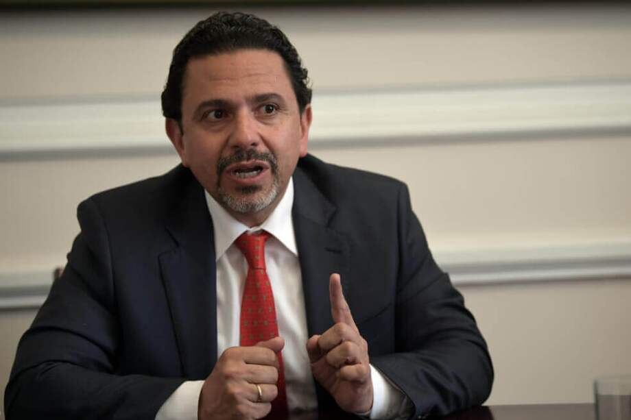 El comisionado de paz, Miguel Ceballos.