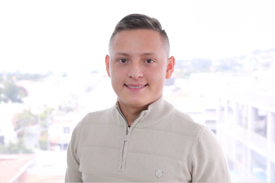 Miguel Ayala en la revista Vea.