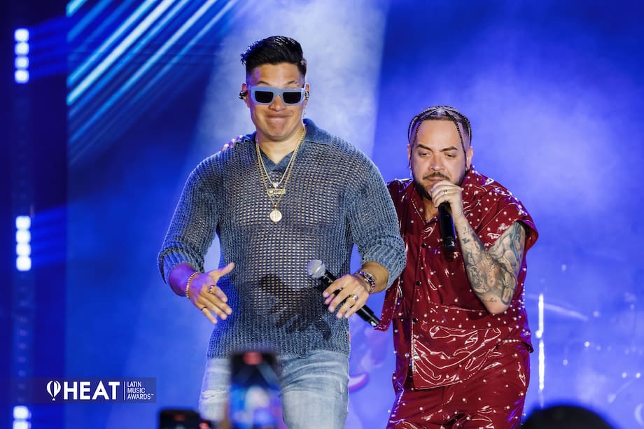 Chyno y Nacho en concierto.