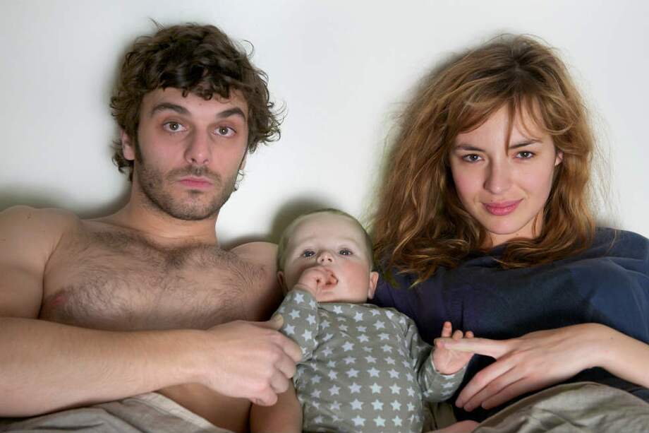 Nicolás y Bárbara no estaban preparados para la metamorfosis de vida que implica tener un bebé. / CineColombia