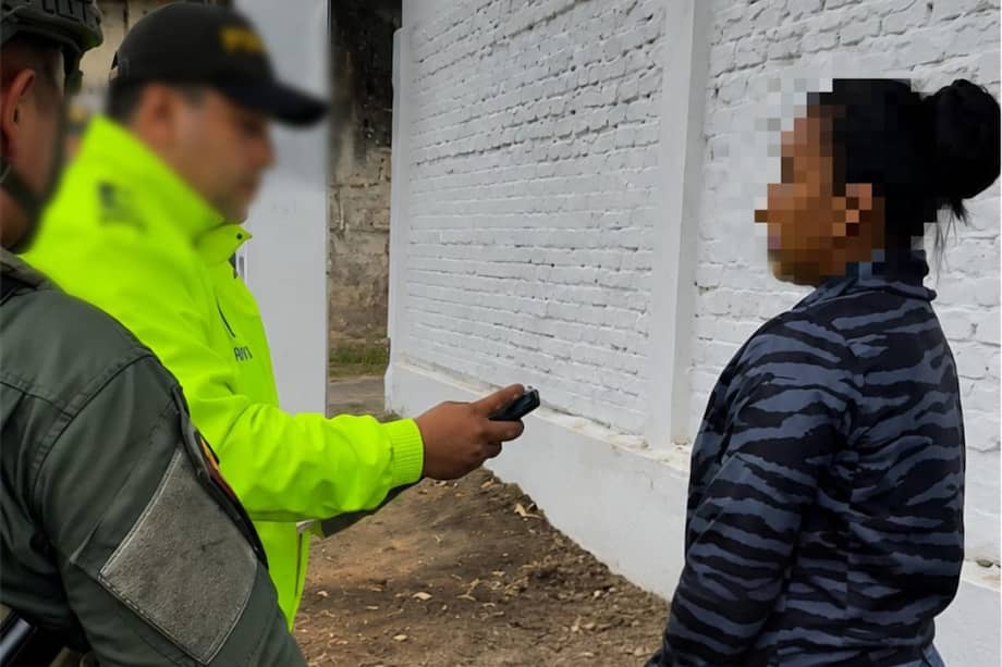 Alias “Claudia” manejaba el sostenimiento logístico y el abastecimiento de armamento de las estructuras que operan en los departamentos de Amazonas, Caquetá, Putumayo y Cauca.
