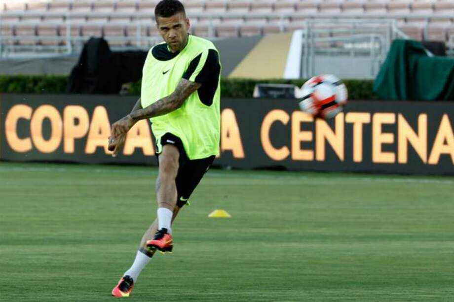 Dani Alves, lateral de la selección brasilera y ahora del Juventus de Italia. / EFE