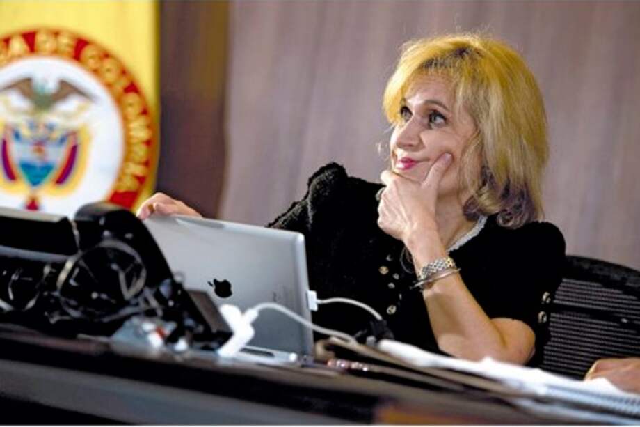 Fiscalía archivó proceso contra la contralora General