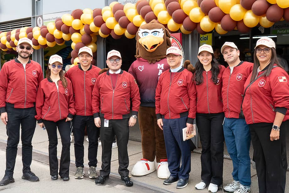 Durante el evento se anunció la entrega de dos becas del 100 % para los programas de Psicología y Administración Deportiva.
