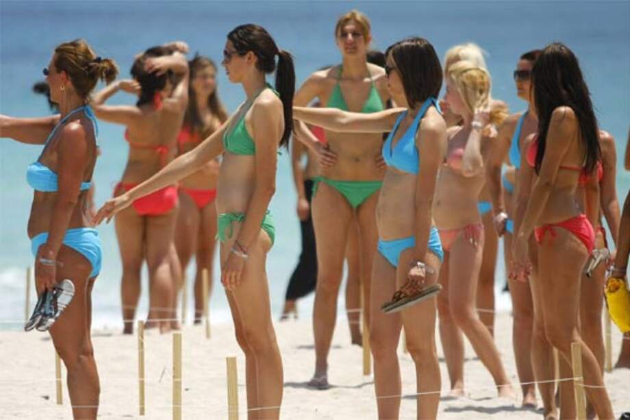 Las 10 cosas que los hombres miran de las mujeres