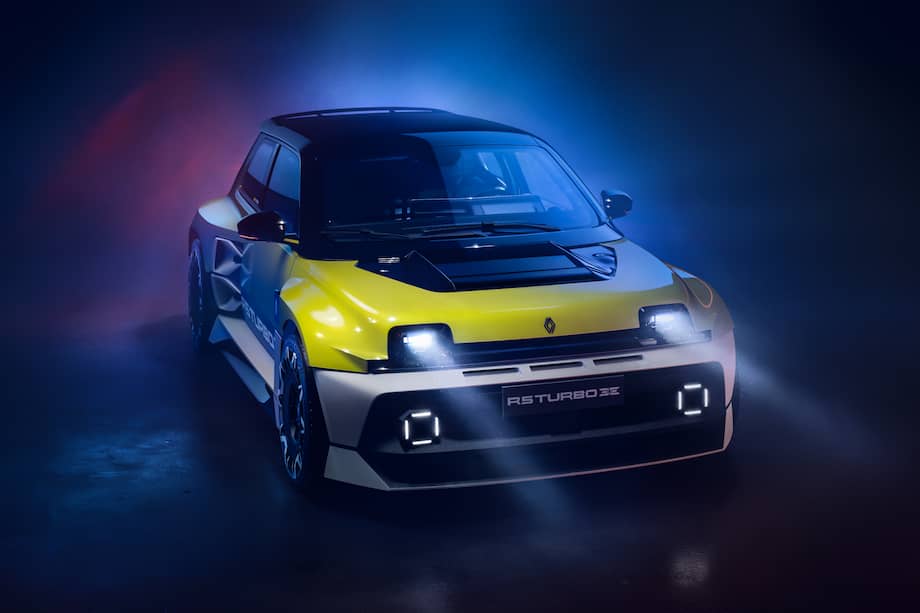 El timón integra controles para gestionar los cuatro modos de conducción disponibles: ‘regular’, ‘snow’, ‘sport’ y ‘race’.