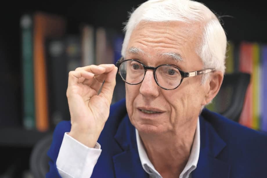 Jorge Enrique Robledo señaló que el problema de corrupción comienza en el Ejecutivo. / Mauricio Alvarado