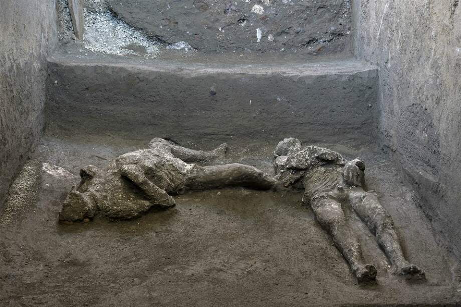 Los dos esqueletos fueron hallados durante excavaciones a unos 700 metros al noroeste de Pompeya.