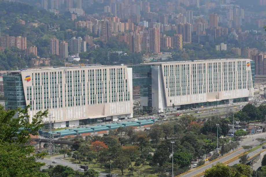 Superfinanciera multó con $2.182 millones a Bancolombia