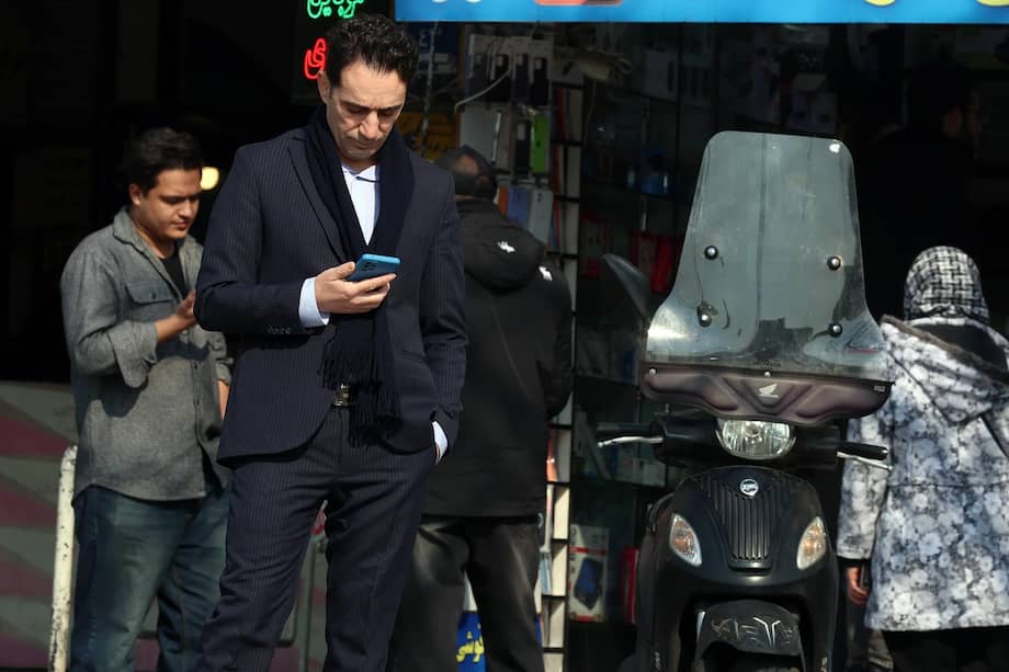 Irán sufre un bloqueo nacional de internet que comenzó el 8 de enero de 2026 en medio de una creciente ola de protestas antigubernamentales.