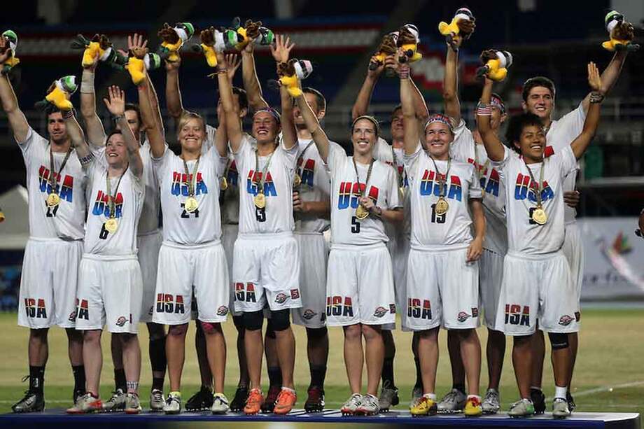 La selección de Estados Unidos celebrando una de sus medallas en los Juegos Mundiales. /Coldeportes