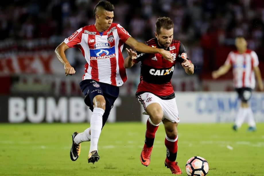 El volante del Júnior de Barranquilla, Víctor Cantillo. / AFP
