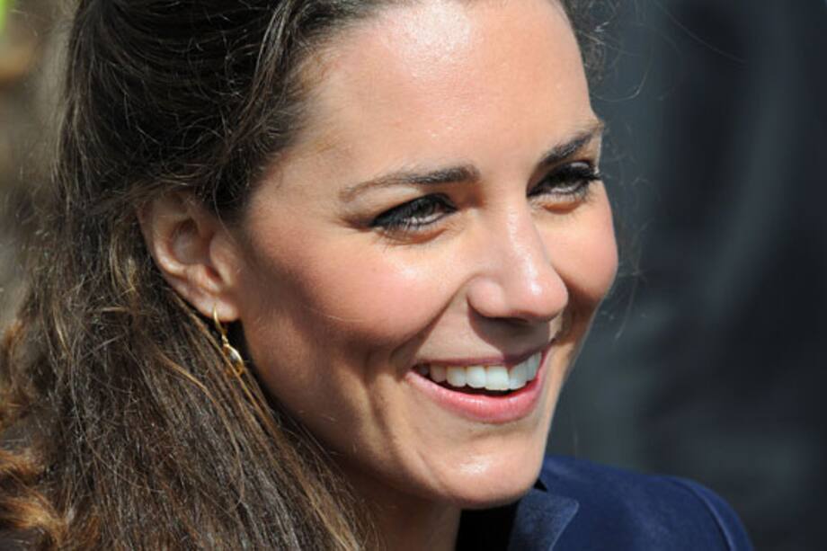 Kate Middleton encargó 3 vestidos de novia para despistar