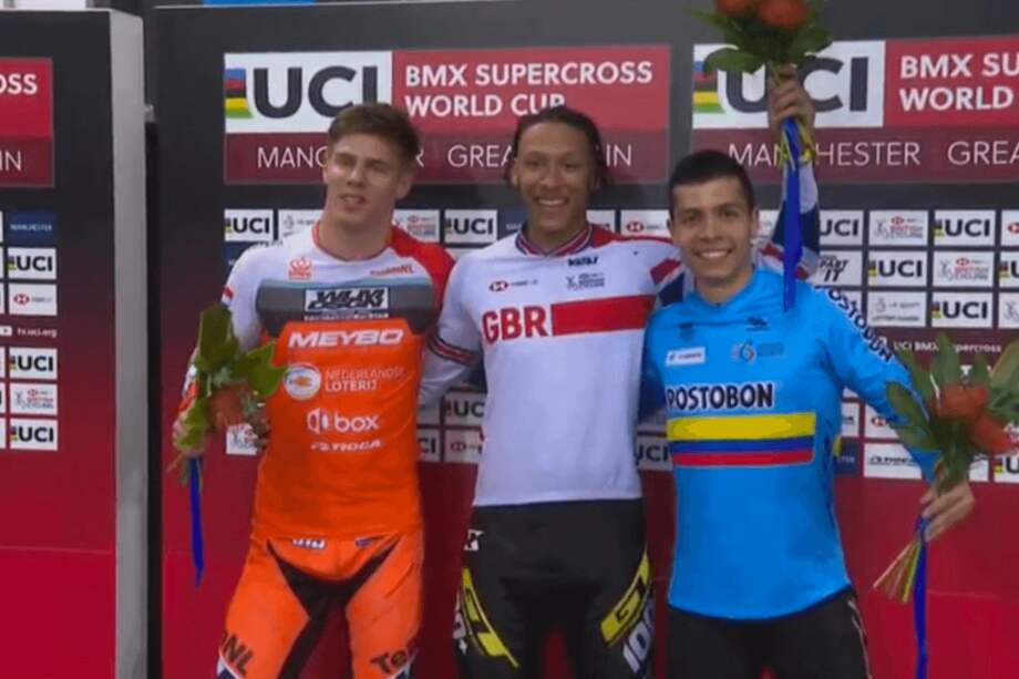 El podio final de la competencia. / FCC