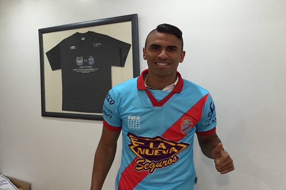 Santiago Tréllez firmó con Arsenal de Sarandí