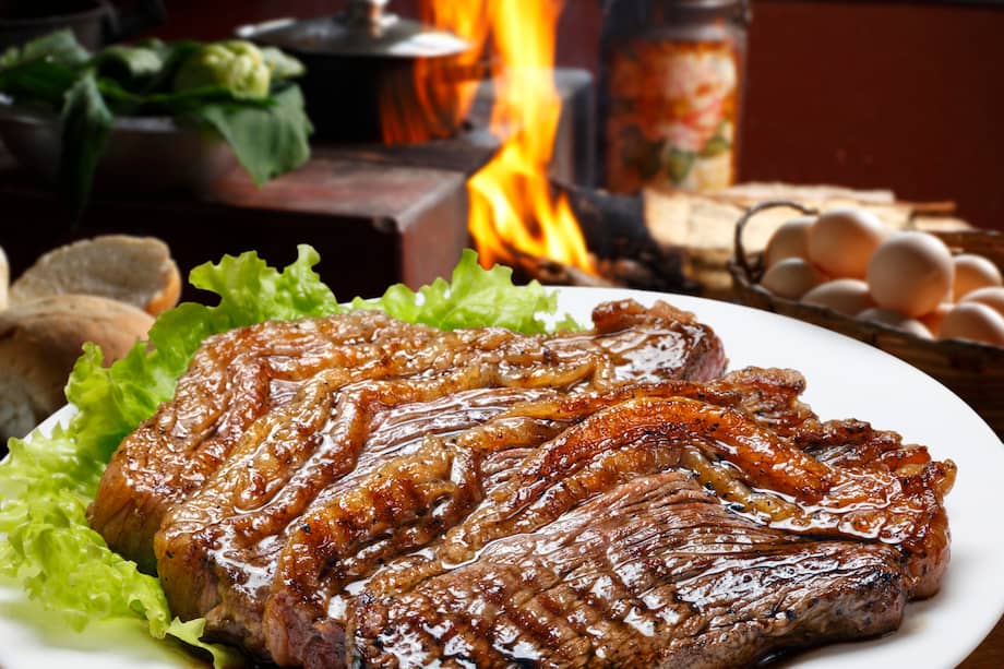 La punta de anca es un corte que se puede preparar al horno, frita o a la parrilla.