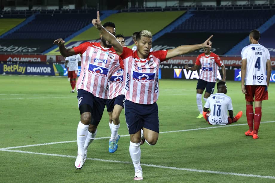Teófilo Gutiérrez en la celebración de su primer gol en la Liga BetPlay 2021-I contra Medellín.