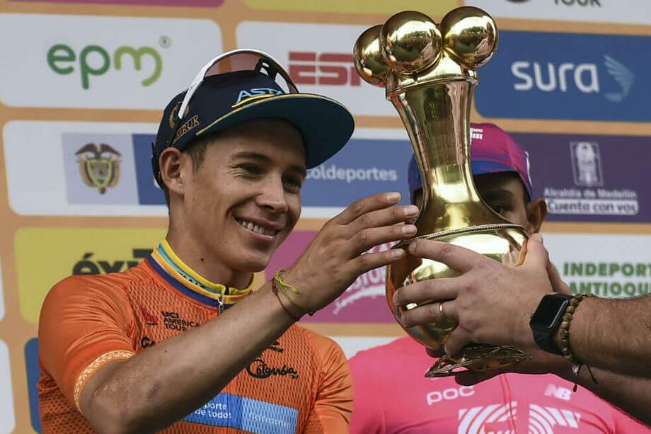 Miguel Ángel López, ciclista del equipo Astana. / AFP