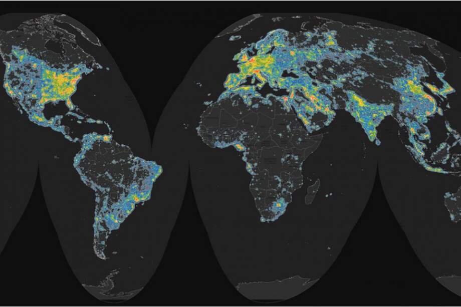 En el mapa se observa las regiones con más contaminación lumínica. El oriente de Estados Unidos es una de las zonas más afectadas. / / Science Advances