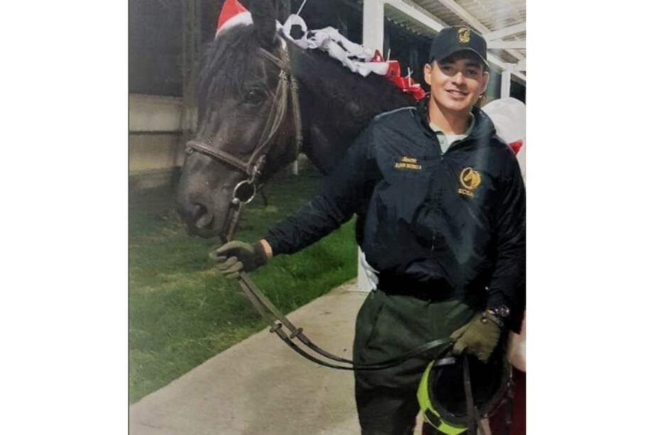 César Alberto Ojeda Gómez, un hijo honrado de Floridablanca y servidor a la Patria, falleció en el atentando a la Escuela de Policía General Santander. / Sumistrada