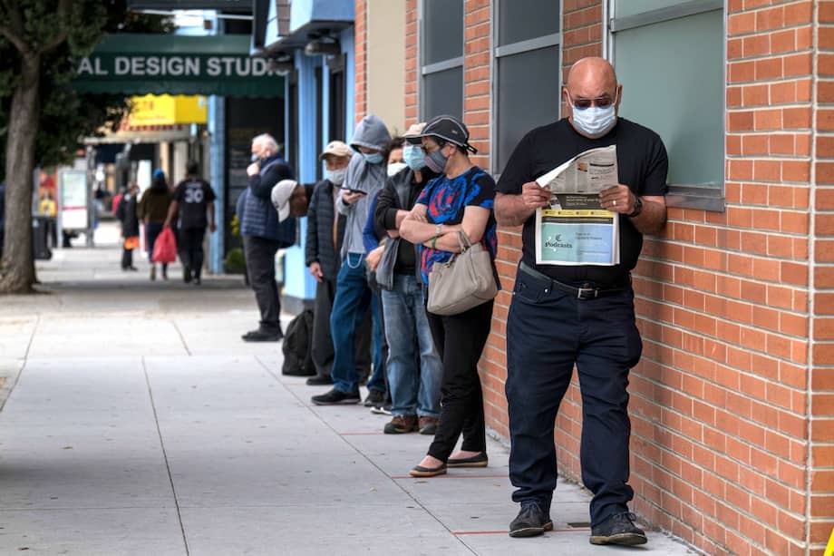 La mayor economía del mundo sumó 303.000 puestos de trabajo en marzo.