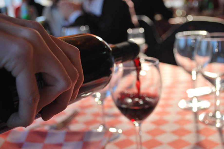 Beber vino permite la producción de espermatozoides más fuertes